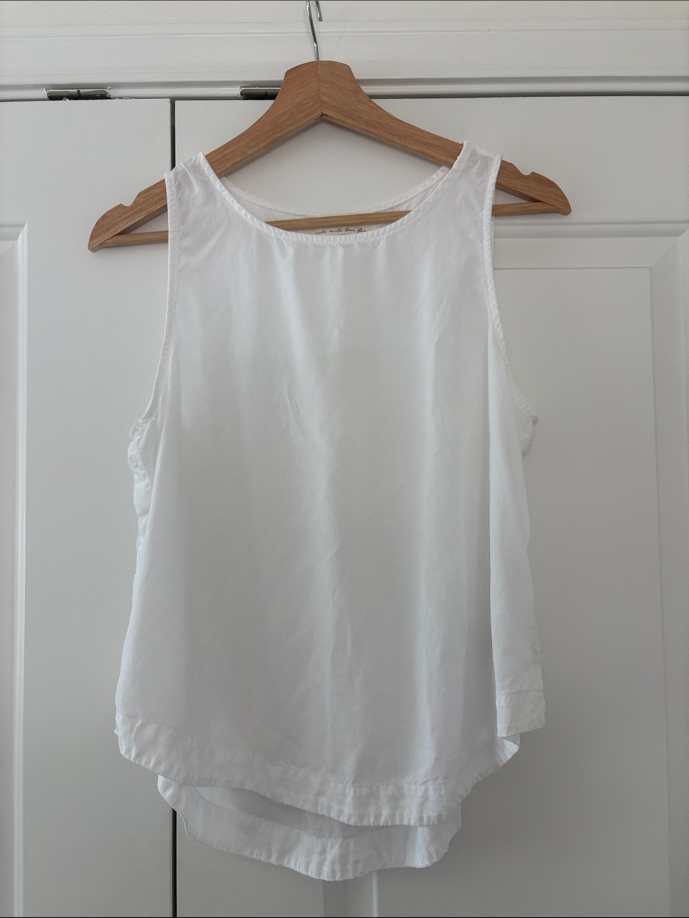 Cloth & Stone Classic White Sleeveless Scoop Neck Top - Women's